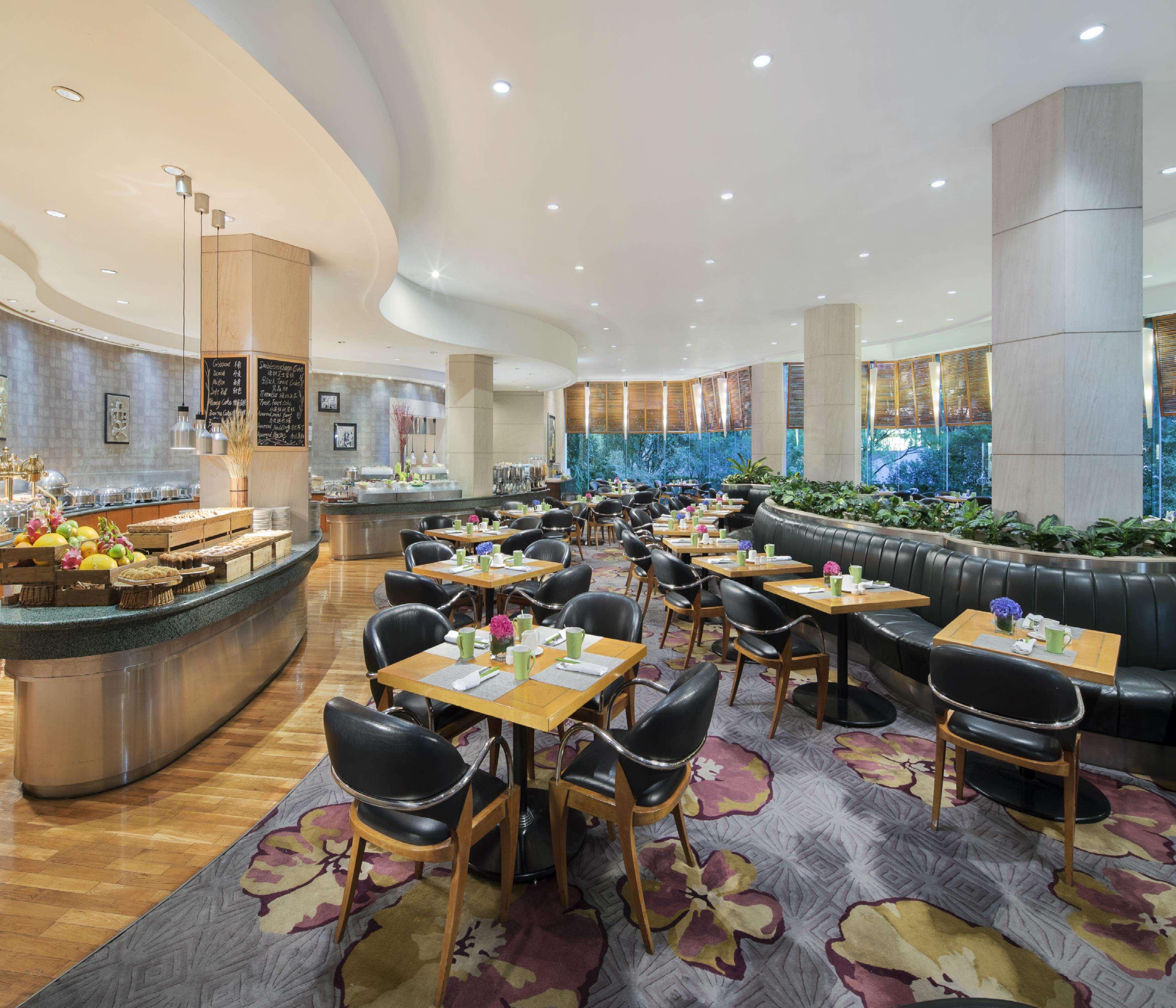 Doubletree By Hilton Pudong - Present Welcome Cookie Hotel 5*